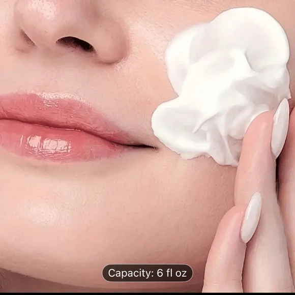 NIB Miami MD Neck & Face Cream - White and Silver - Picture 4 of 4